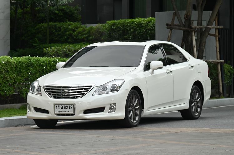 รถ Toyota Crown 2.5 Royal Saloon สี ขาว