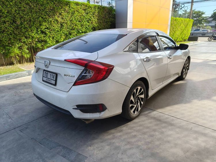 Honda Civic 2016 1.8 E i-VTEC Sedan เบนซิน ไม่ติดแก๊ส เกียร์อัตโนมัติ ขาว รูปที่ 4