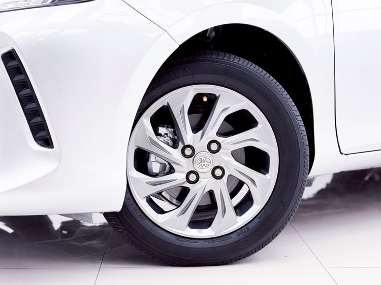 Toyota Vios 2021 1.5 Entry Sedan เบนซิน ไม่ติดแก๊ส เกียร์อัตโนมัติ เทา รูปที่ 4