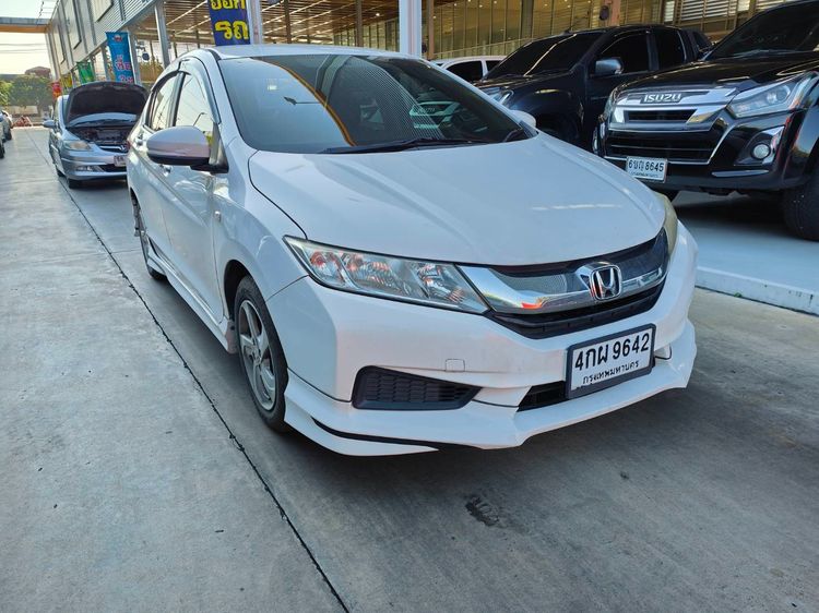 Honda City 2015 1.5 V Plus i-VTEC Sedan เบนซิน ไม่ติดแก๊ส เกียร์อัตโนมัติ ขาว