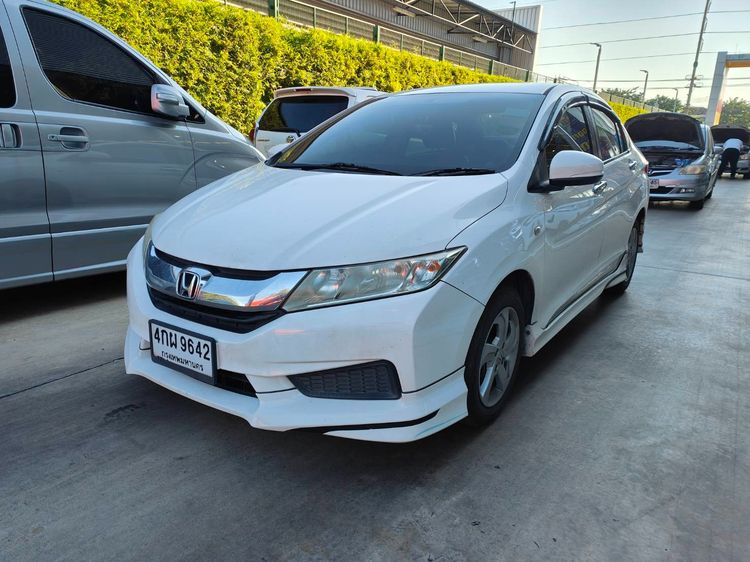 Honda City 2015 1.5 V Plus i-VTEC Sedan เบนซิน ไม่ติดแก๊ส เกียร์อัตโนมัติ ขาว รูปที่ 3