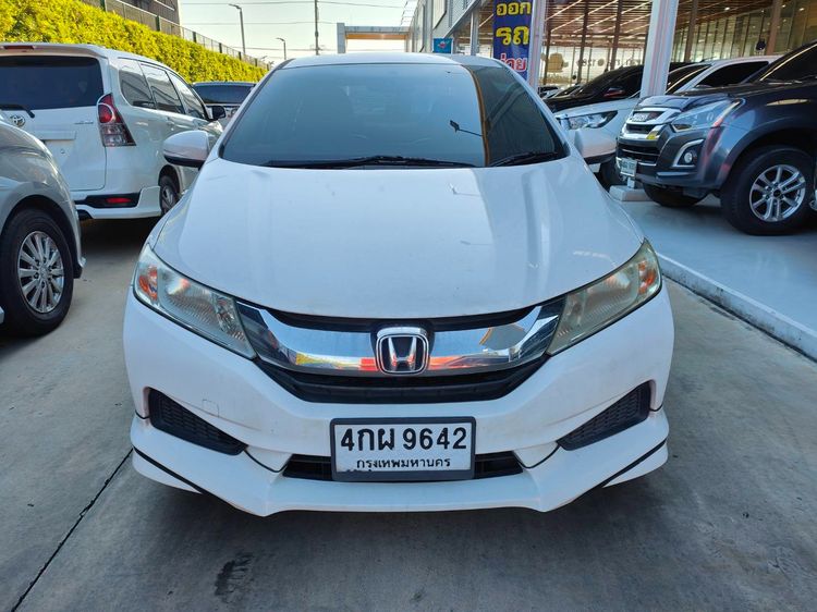 Honda City 2015 1.5 V Plus i-VTEC Sedan เบนซิน ไม่ติดแก๊ส เกียร์อัตโนมัติ ขาว รูปที่ 2