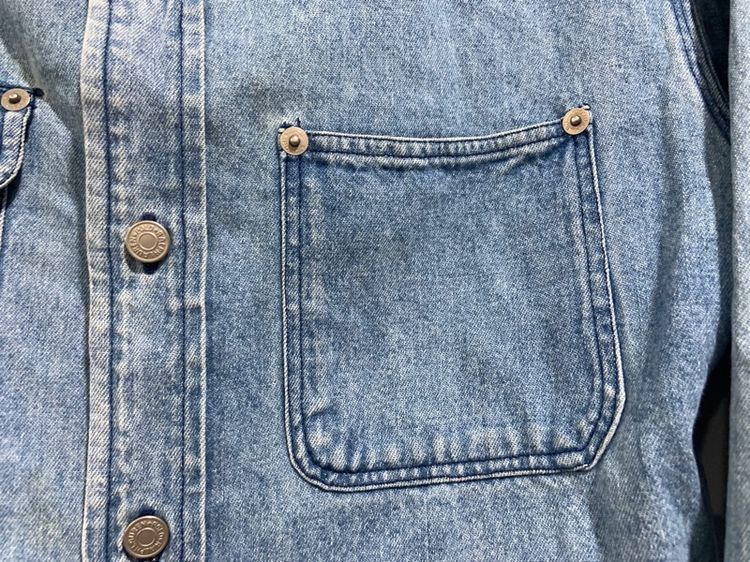 เสื้อเชิ้ตยีนส์ RALPH LAUREN แท้ 💯 size ขนาดอก 22 ยาว 27.5 สภาพดีมาก ดีเทลสีเฟดสวย เนื้อผ้าดีมากครับ รูปที่ 4