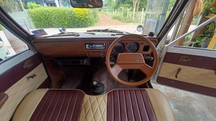 Mazda Familia 1990 1.4 STD Pickup เบนซิน ไม่ติดแก๊ส เกียร์ธรรมดา ขาว รูปที่ 3