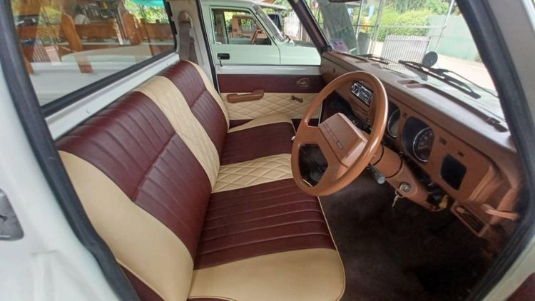 Mazda Familia 1990 1.4 STD Pickup เบนซิน ไม่ติดแก๊ส เกียร์ธรรมดา ขาว รูปที่ 2