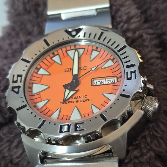 Seiko SRP309 Orange Monster The Fang 2nd Gen  รูปที่ 8