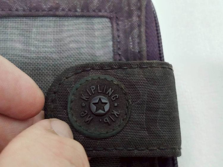 (ของแท้) กระเป๋าสตางค์ KIPLING สีม่วงลาย. รูปที่ 10