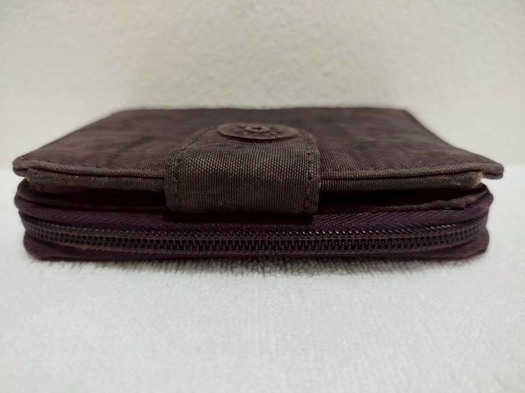 (ของแท้) กระเป๋าสตางค์ KIPLING สีม่วงลาย. รูปที่ 2