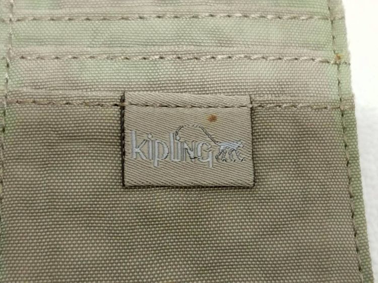 (ของแท้) กระเป๋าสตางค์ KIPLING สีเขียวเทา. รูปที่ 13