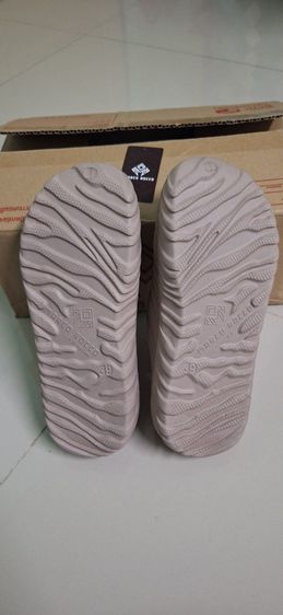 รองเท้า