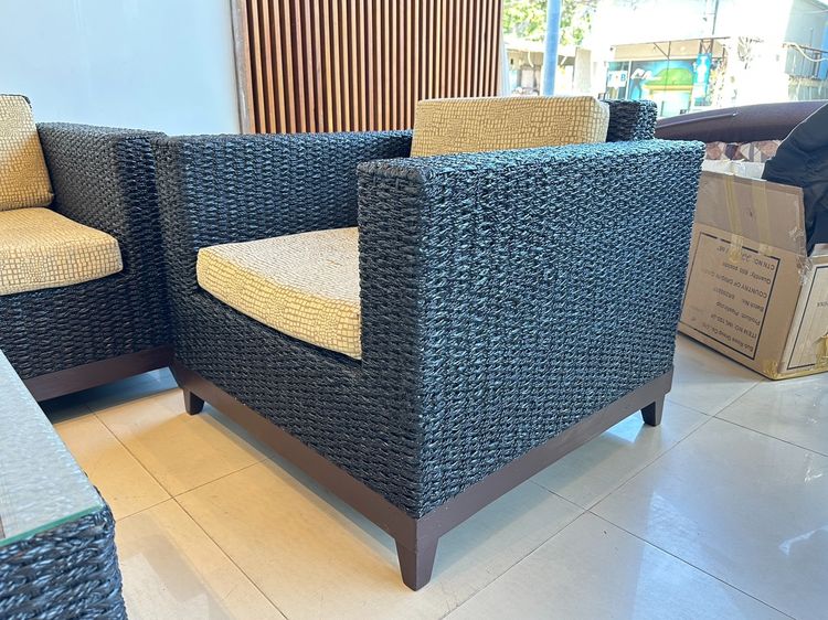 ชุดรับแขกผักตบ 4 ที่นั่ง โต๊ะกลางท็อปกระจกสีดำ พร้อมโต๊ะข้าง รูปที่ 14