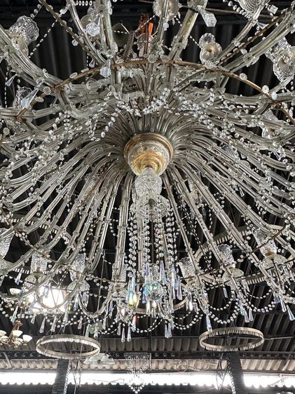 โคมไฟแชนเดอร์เลียร์ ประดับคริสตัลใส โครงเหล็ก (ตัวใหญ่) รูปที่ 14