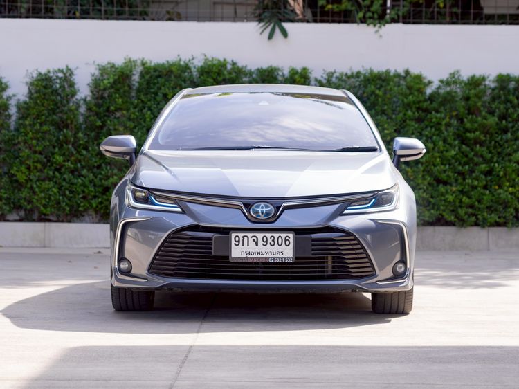 Toyota Altis 2019 1.8 Hybrid High Sedan ไฮบริด ไม่ติดแก๊ส เกียร์อัตโนมัติ เทา รูปที่ 2