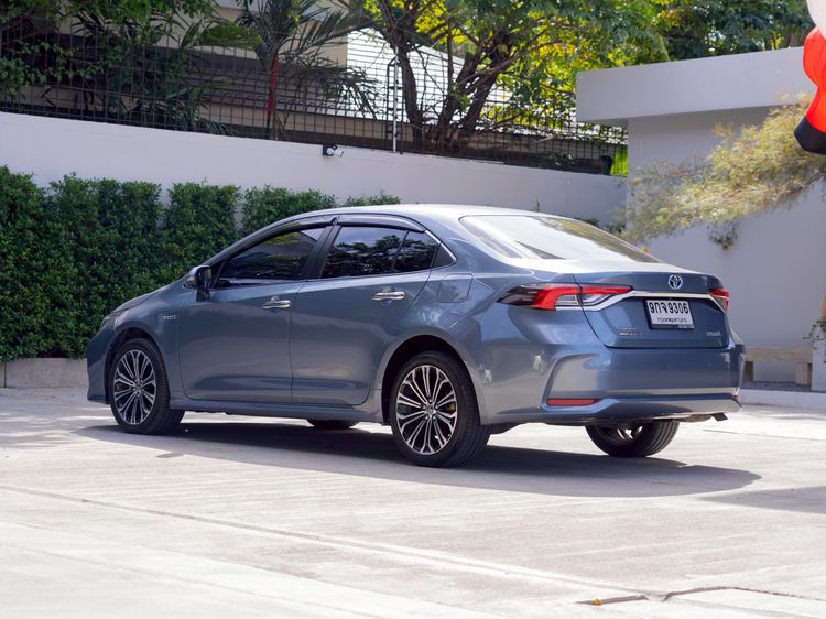 Toyota Altis 2019 1.8 Hybrid High Sedan ไฮบริด ไม่ติดแก๊ส เกียร์อัตโนมัติ เทา รูปที่ 4