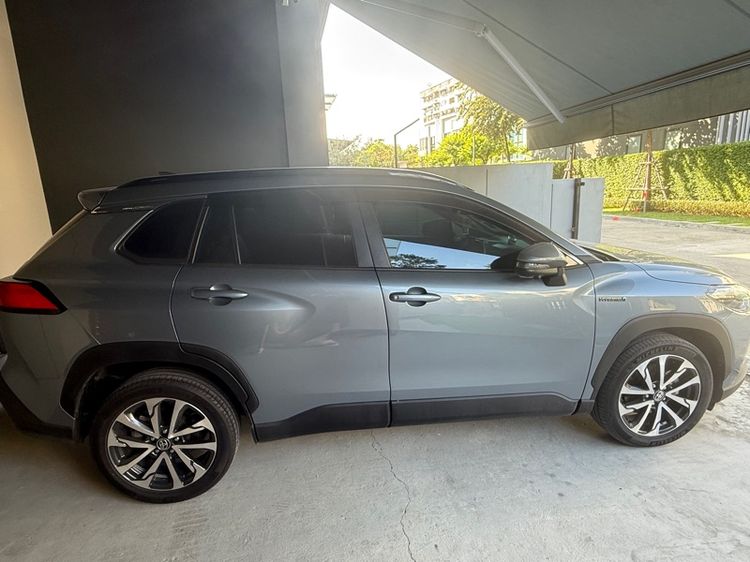 รถ Toyota Corolla Cross 1.8 Hybrid Premium Safety สี เทา