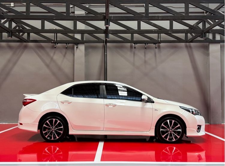 Toyota Altis 2015 1.8 Esport Sedan เบนซิน ไม่ติดแก๊ส เกียร์อัตโนมัติ ขาว รูปที่ 2