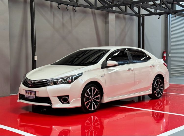 Toyota Altis 2015 1.8 Esport Sedan เบนซิน ไม่ติดแก๊ส เกียร์อัตโนมัติ ขาว รูปที่ 4