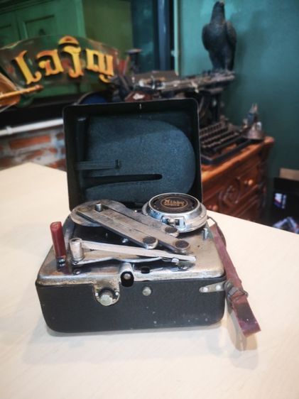 เครื่องเล่นแผ่นเสียงครั่งยุคเก่าปี1930