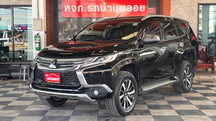 รถ Mitsubishi Pajero Sport 2.4 GT Premium สี ดำ