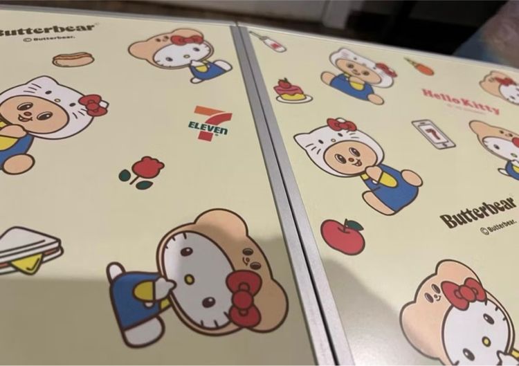 โต๊ะพรีเมียมเซเว่น Hello Kitty x Butterbear(ชำรุด)