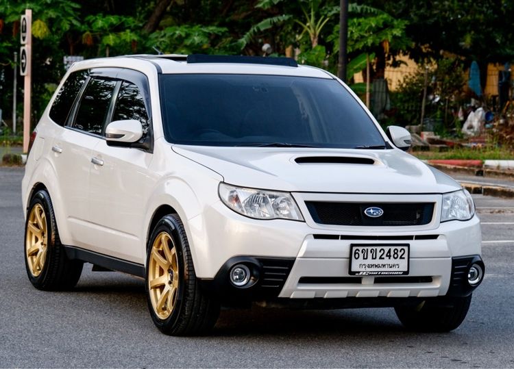 รถ Subaru Forester 2.0 XT 4WD สี ขาว