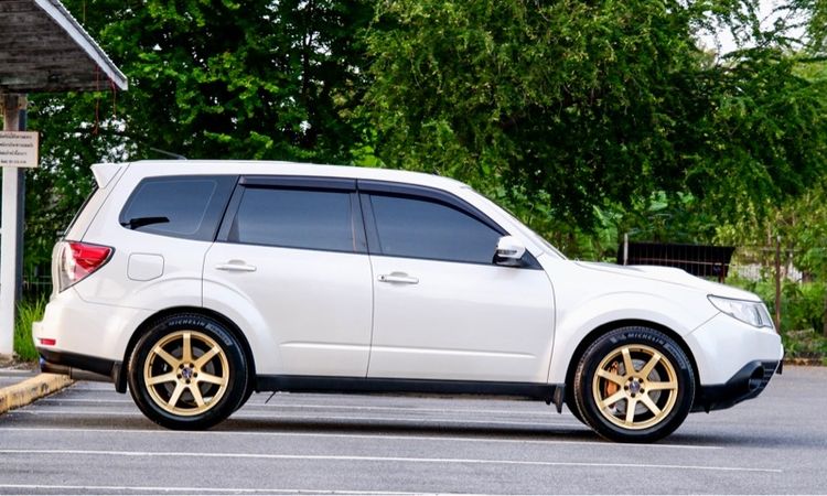 Subaru Forester 2014 2.0 XT 4WD Sedan เบนซิน ไม่ติดแก๊ส เกียร์อัตโนมัติ ขาว รูปที่ 4