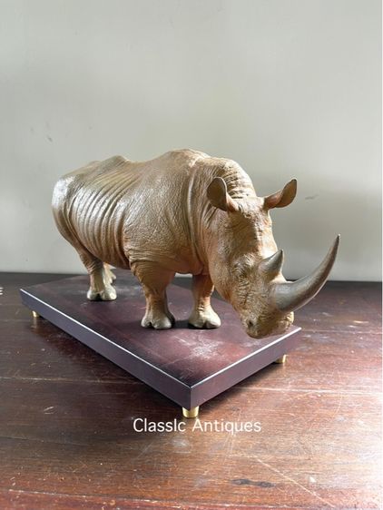 รูปปั้นแร ดทองเหลืองสะสม รูปที่ 2