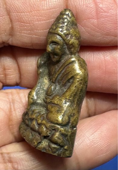 พระกริ่งถือบัววัดปราสาทบุญญาวาส ปี06 รูปที่ 4