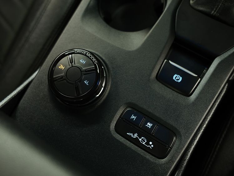 Ford Everest 2023 2.0 Bi-Turbo Titanium+ 4WD Utility-car ดีเซล ไม่ติดแก๊ส เกียร์อัตโนมัติ น้ำตาล รูปที่ 4