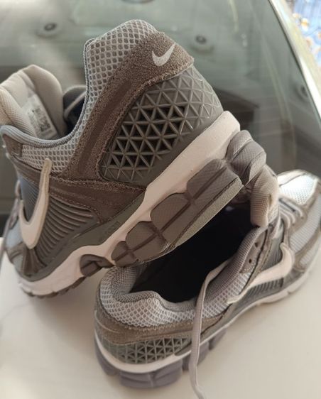 ขายถูก Nike Vomero 5 สีสวย ของแท้ สภาพเหมือนใหม่ เบามาก ใส่สบาย Size 43-275cm รูปที่ 5