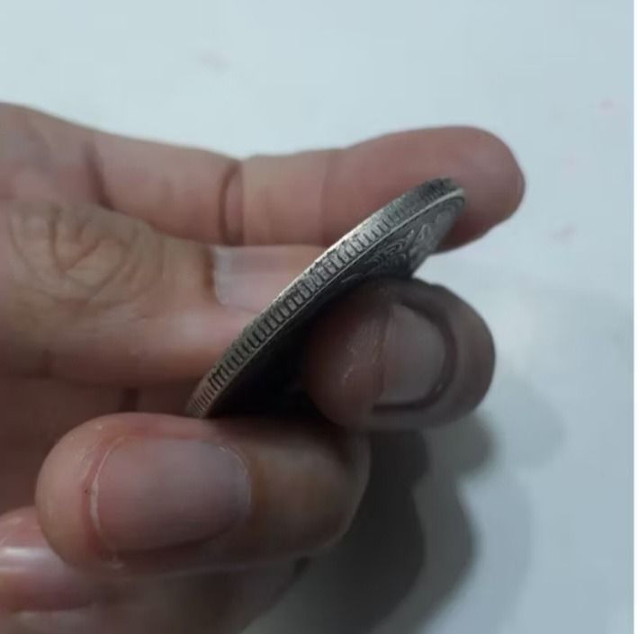 เหรียญเศวตฉัตรประจำรัชกาล เหรียญครูเพื่อสะสมศึกษา อีกด้านช้างธรรมจักร งานเก่า รูปที่ 3