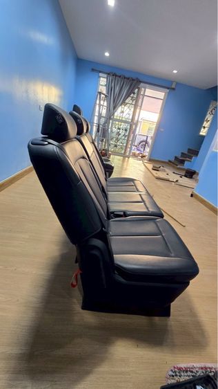 เบาะติดรถแถสอง 3,500 บาทและเบาะคนขับ 1,500 บาท Hyundai Starlia รูปที่ 4