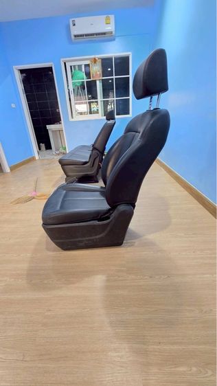 เบาะติดรถแถสอง 3,500 บาทและเบาะคนขับ 1,500 บาท Hyundai Starlia รูปที่ 7