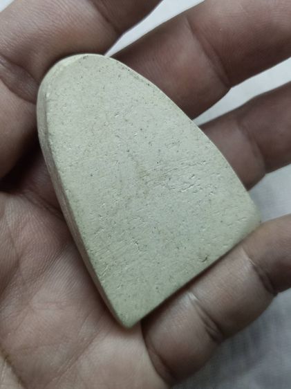 พระผง พิมพ์รูปเหมือนใหญ่  สมเด็จพระพุฒาจารย์ (โต พรหมรังสี) วัดระฆังโฆสิตาราม ปี๒๔๙๕ รูปที่ 4