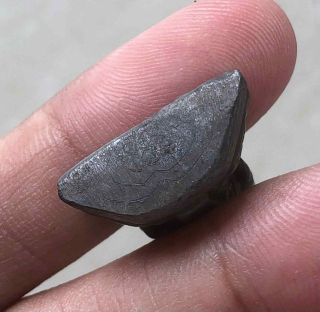 รูปหล่อหลวงพ่อเดิมตะกั่วหัวลูกปืน รูปที่ 3