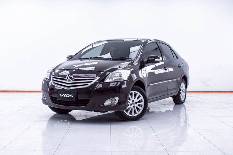 รถ Toyota Vios 1.5 G สี แดง