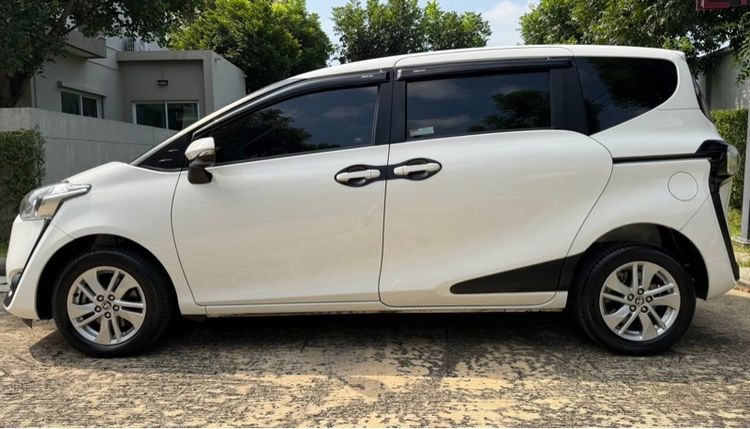 Toyota Sienta 2019 1.5 G Utility-car เบนซิน ไม่ติดแก๊ส เกียร์อัตโนมัติ ขาว รูปที่ 4