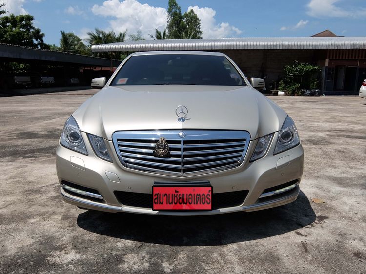 รถ Mercedes-Benz E-Class E250 CDI สี บรอนซ์ทอง