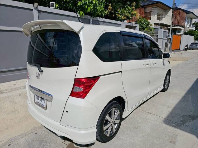 Honda Freed 2011 1.5 SE Utility-car เบนซิน ไม่ติดแก๊ส เกียร์อัตโนมัติ ขาว รูปที่ 3
