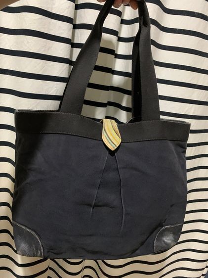 กระเป๋าถือ สะพายไหล่ ยี่ห้อ PAUL SMITH งานแบรนด์  ใช้งานได้ปกติทุกอย่าง ที่จับแน่น งานเย็บละเอียด ตามมาตรฐานของแบรนด์ 