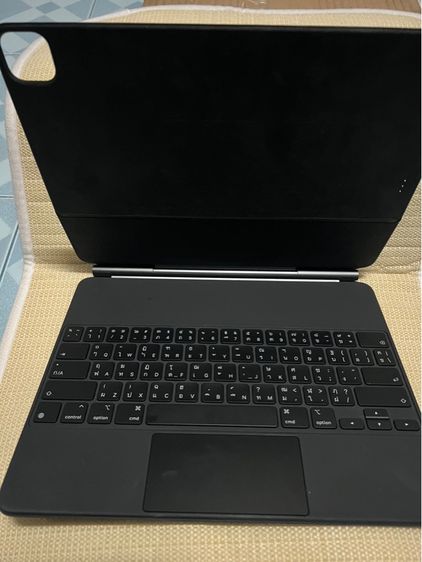 Apple Magickeybord ipad pro 12.9 มือสองสภาพดีใช้ดีสะดวกหรูหรา รูปที่ 2