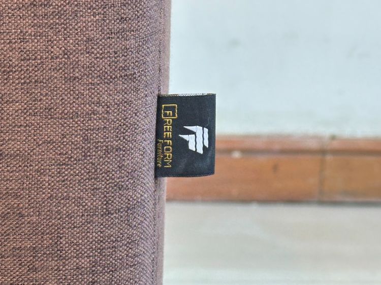 โซฟาแอล 3 ที่นั่ง เบาะผ้าสีน้ำตาล โครงขาเหล็ก แบรนด์ Free Form Furniture  รูปที่ 10