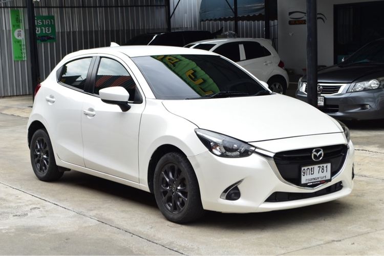 Mazda Mazda 2 2018 1.3 Sports Sedan เบนซิน ไม่ติดแก๊ส เกียร์อัตโนมัติ ขาว รูปที่ 4