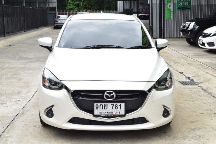 Mazda Mazda 2 2018 1.3 Sports Sedan เบนซิน ไม่ติดแก๊ส เกียร์อัตโนมัติ ขาว รูปที่ 2