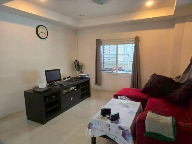 มีบางส่วน ใช่ ขายบ้านเดี่ยวทำเลดี ราคาโดนใจ บ้านเดี่ยว 2 ชั้น หมู่บ้าน เกษมทรัพย์ 
คูคต ลำลูกกา ปทุมธานี พร้อมเข้าอยู่ รูปที่ 4