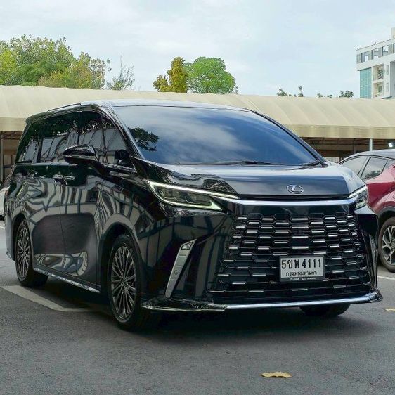 Lexus LM300h 2024 Executive 4-Seater เบนซิน เกียร์อัตโนมัติ