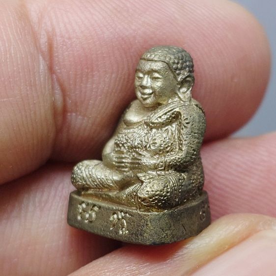 พระสังกัจจายน์ สก 5 รอบ สมเด็จพระบรมราชินีนาถ เนื้อนวะแก่เงิน ขนาดสูง 17 มิล ปี2535 พร้อมตลับเดิม รูปที่ 6