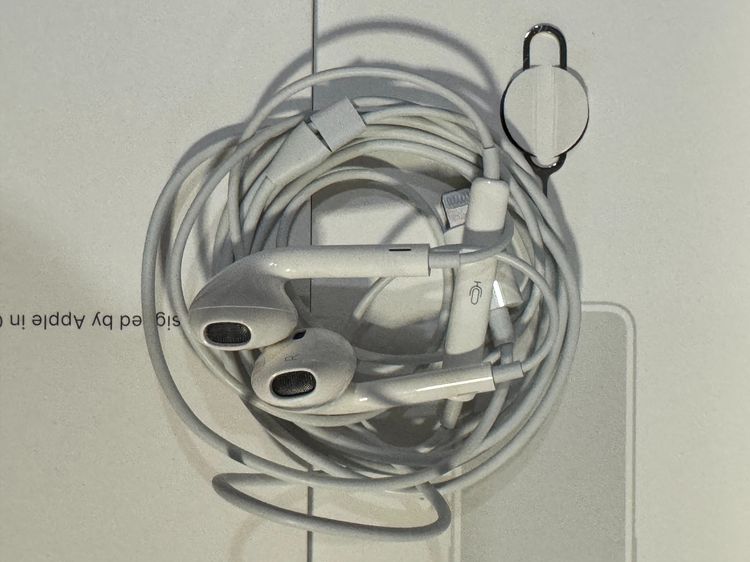 หูฟัง(ไม่เคยใช้) หัวชาร์จ กล่อง  IPHONE X รูปที่ 4