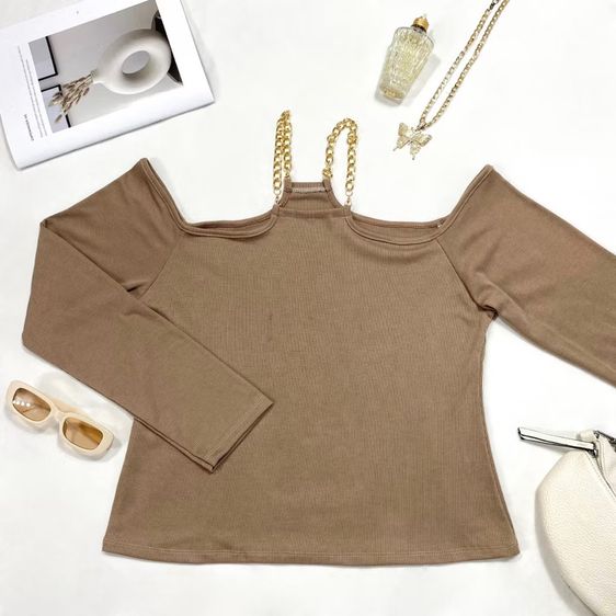 (มือ1) เสื้อเปิดไหล่ผ้าร่องสาวอวบ สายโซ่ สีไมโล (อก38-52นิ้ว) 