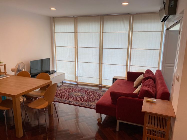 ขายคอนโด ริมทะเลหัวหิน เนื้อที่ 64 ตารางเมตร ชั้น 3 อาคาร 1 ตึกแรก(ติดทะเล)ลงมาเจอสระว่ายน้ำและทะเล